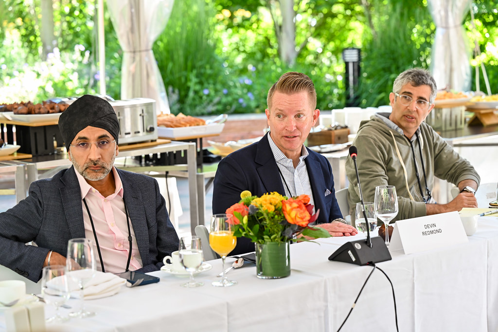 Enhancing Business Efficiency with Comprehensive IT Management
