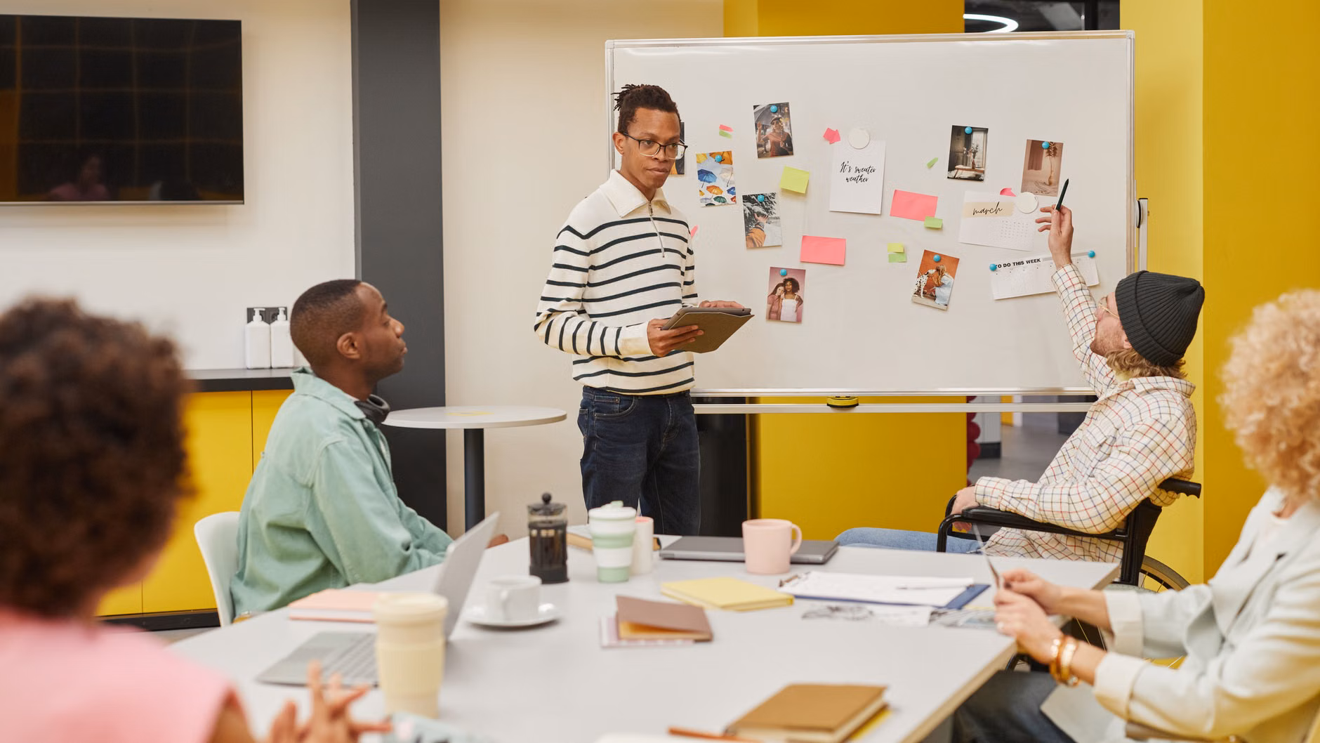 Weighing the Benefits of In-House IT vs. Managed Service Providers in Phoenix