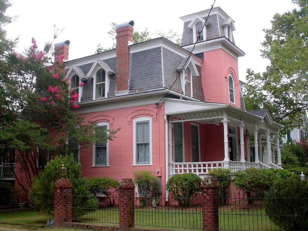 The Rise of Metal Roofing in Phoenix: A Durable and Sustainable Choice