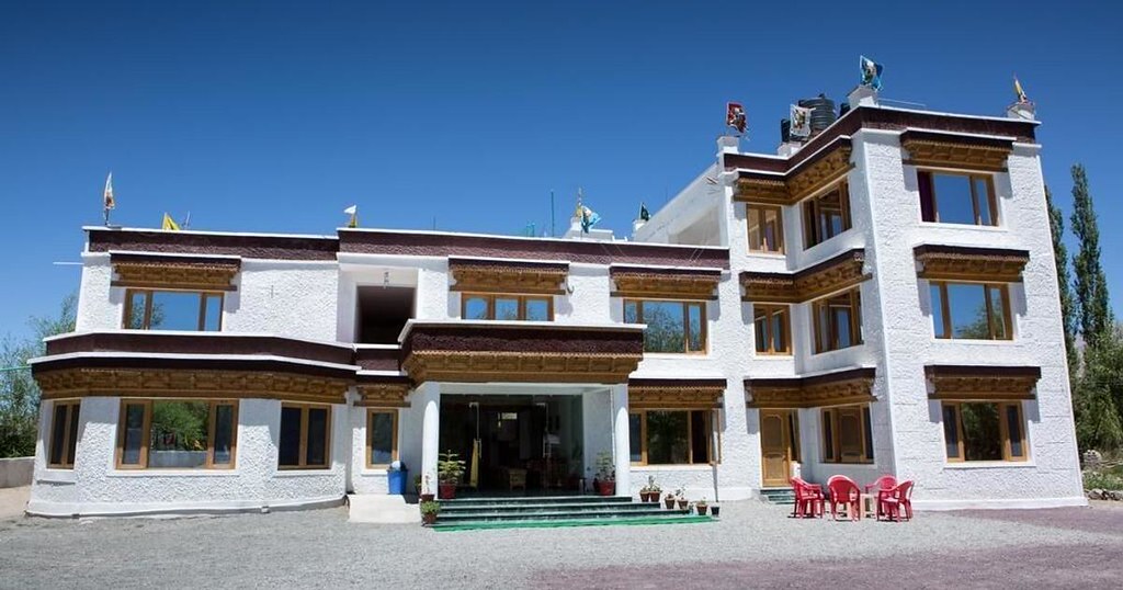 Discover the Epitome of Luxury Living with Sandra Wilken: Your Trusted Scottsdale Luxury Realtor