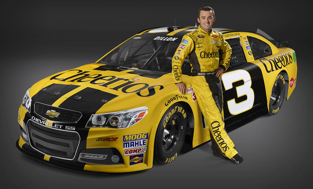 2 NASCAR Cup drivers penalized, updated starting lineup at Phoenix - Beyond the Flag