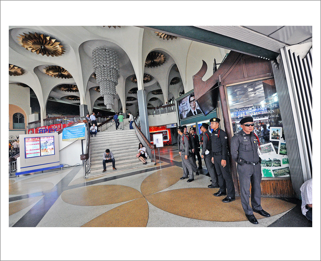 2 students detained after gun was found at South Phoenix school - FOX 10 Phoenix