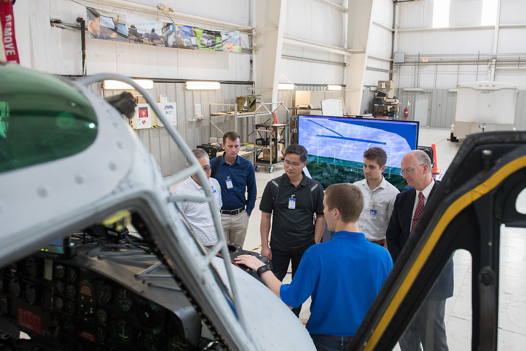 Aurora Innovation Inc. ready to roll out driverless trucks in Phoenix - KTAR News 92.3 FM