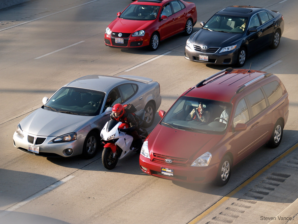 Motorcyclist dies after crash in north Phoenix - 12News