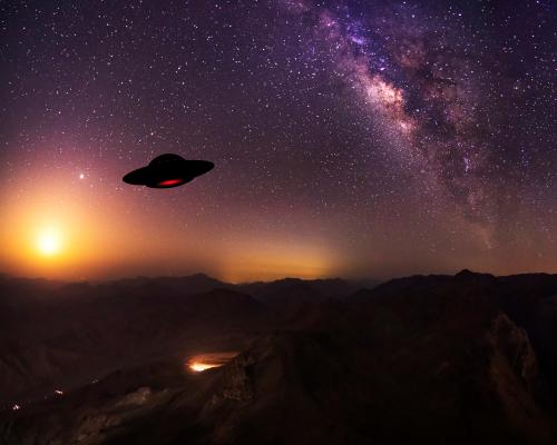 Does Trump really have news about aliens and UFOs? That would be the first sign of intelligent life | Arwa Mahdawi