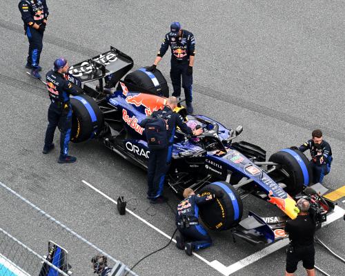 Formula One agrees to engine changes from next season after widespread criticism