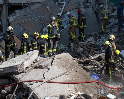 Ukraine hit by second day of large-scale Russian missile and drone strikes