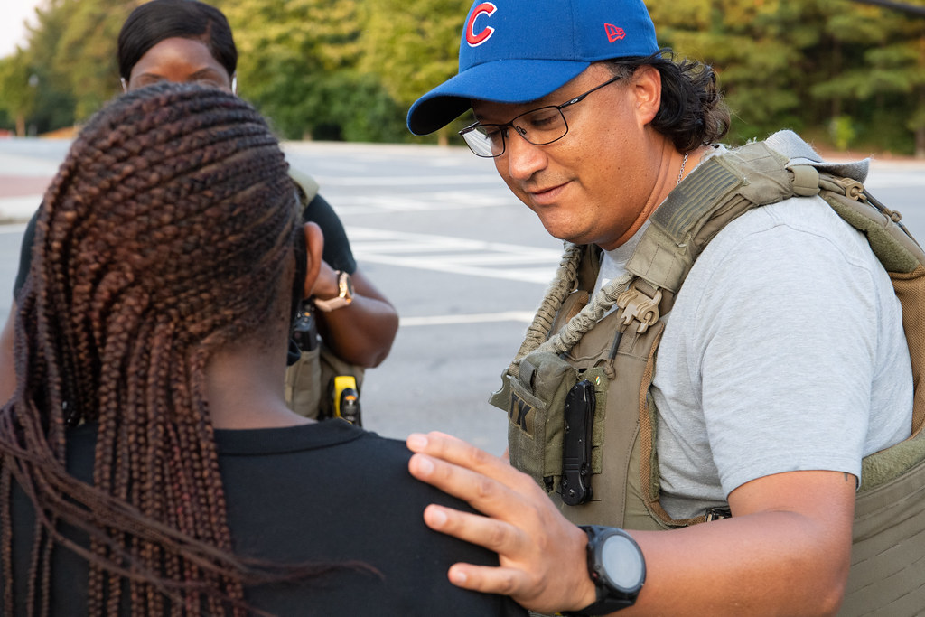 Large police presence in south Phoenix - 12News