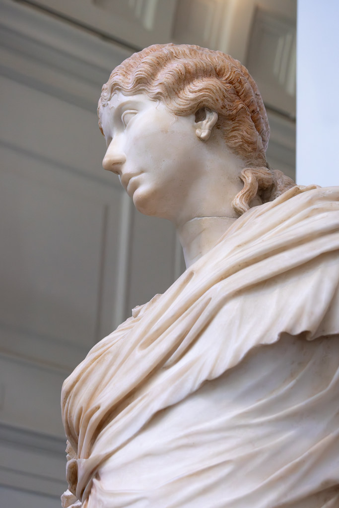 Woman found dead along Phoenix canal: PD - FOX 10 Phoenix