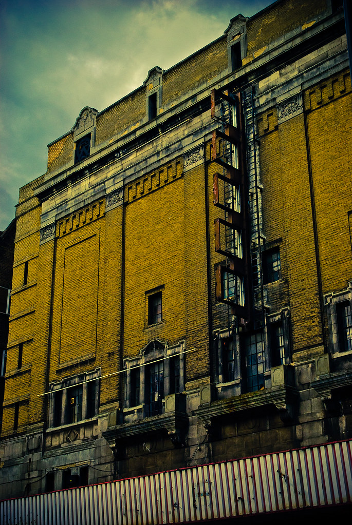 Teen stabbed at Scottsdale In-N-Out during fight, police say - The Arizona Republic