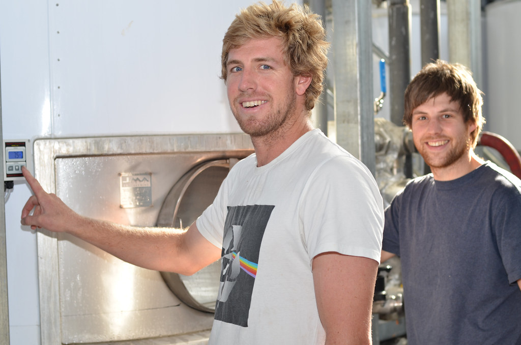 Pav on Juice: Making of a Winery, Vol. XI - PHOENIX magazine