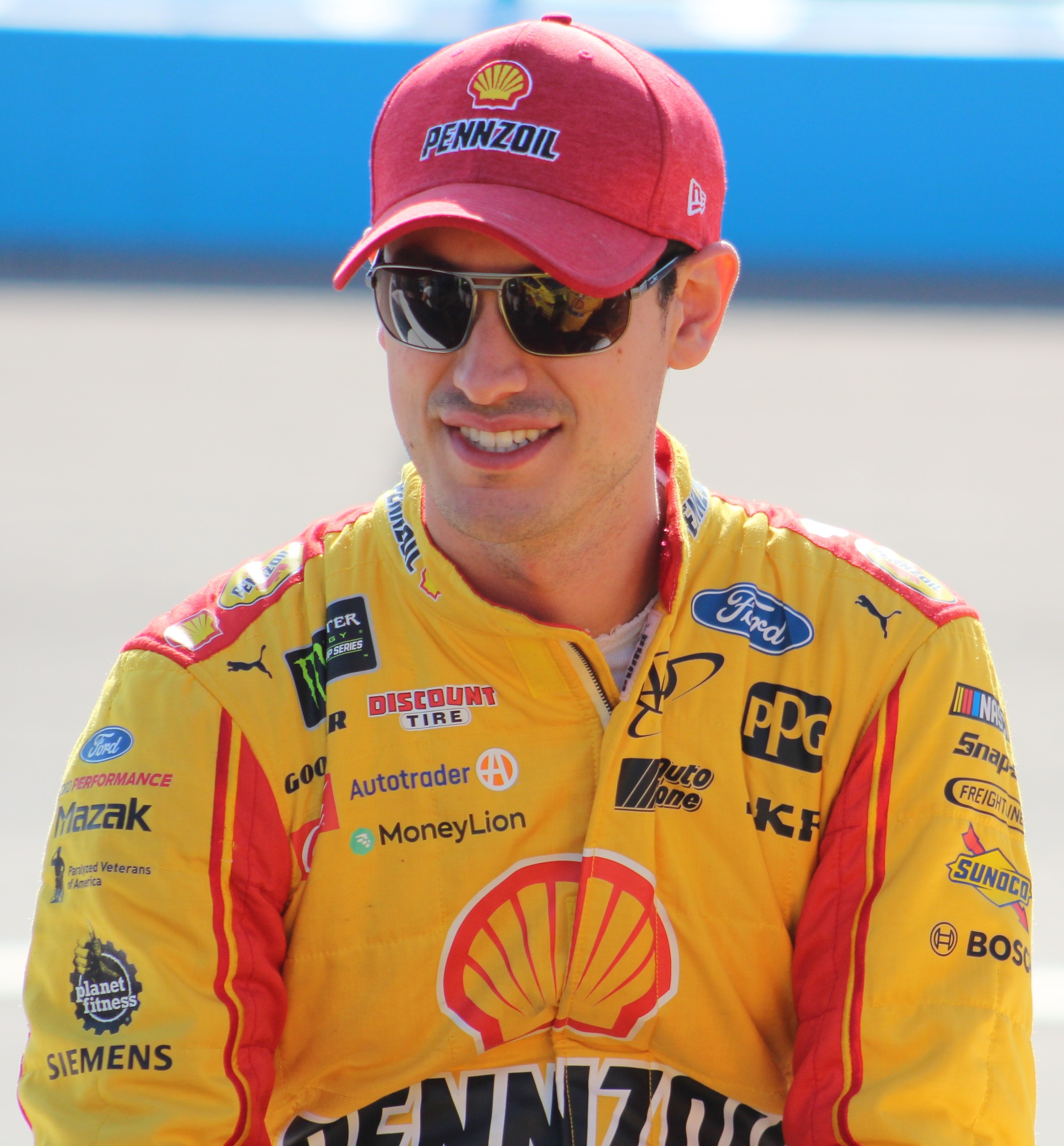 Joey Logano snags Busch Light Pole Award for Phoenix Cup race - NASCAR.com