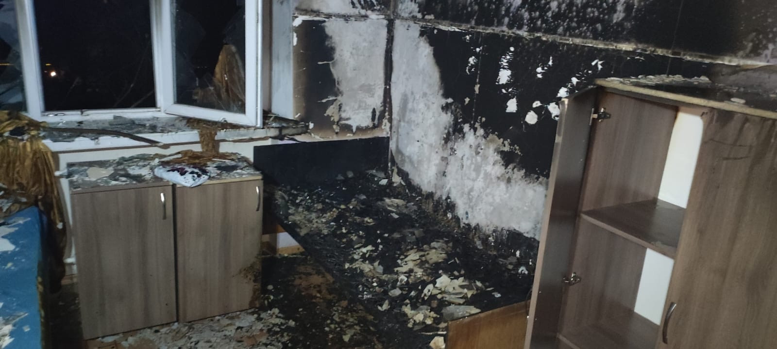 3 hospitalized after two-car crash in north Phoenix - AZ Family