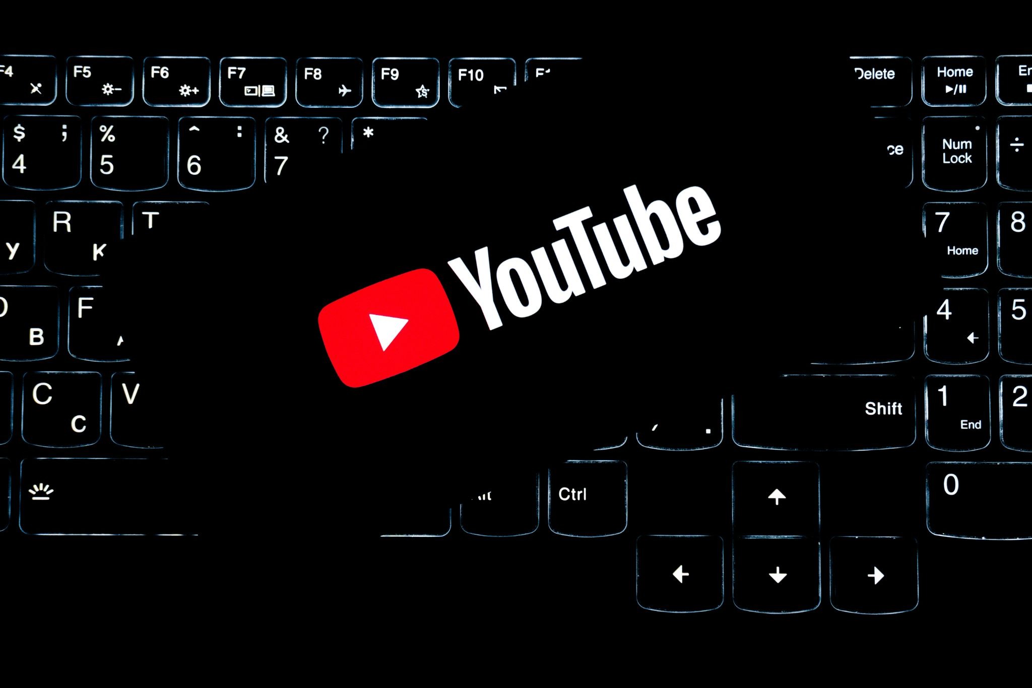 Top 7 YouTube Hashtag Tools for Creators and Social Media Teams