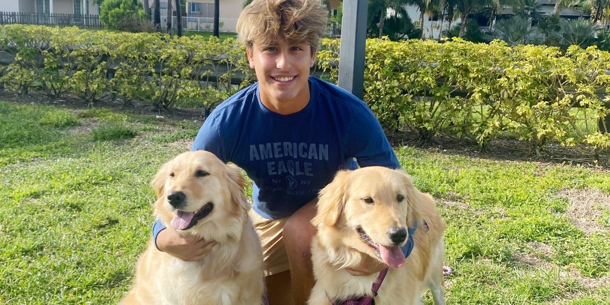 This 18-year-old college student accidentally emailed thousands of classmates—it turned his pet-sitting business into a valuable side hustle