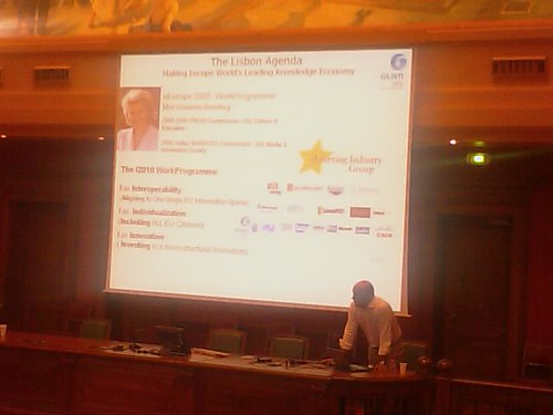 New 2026 Consumer Search Report: Voice AI Reshapes Local Search and Digital Marketing Intent - The Desert Sun