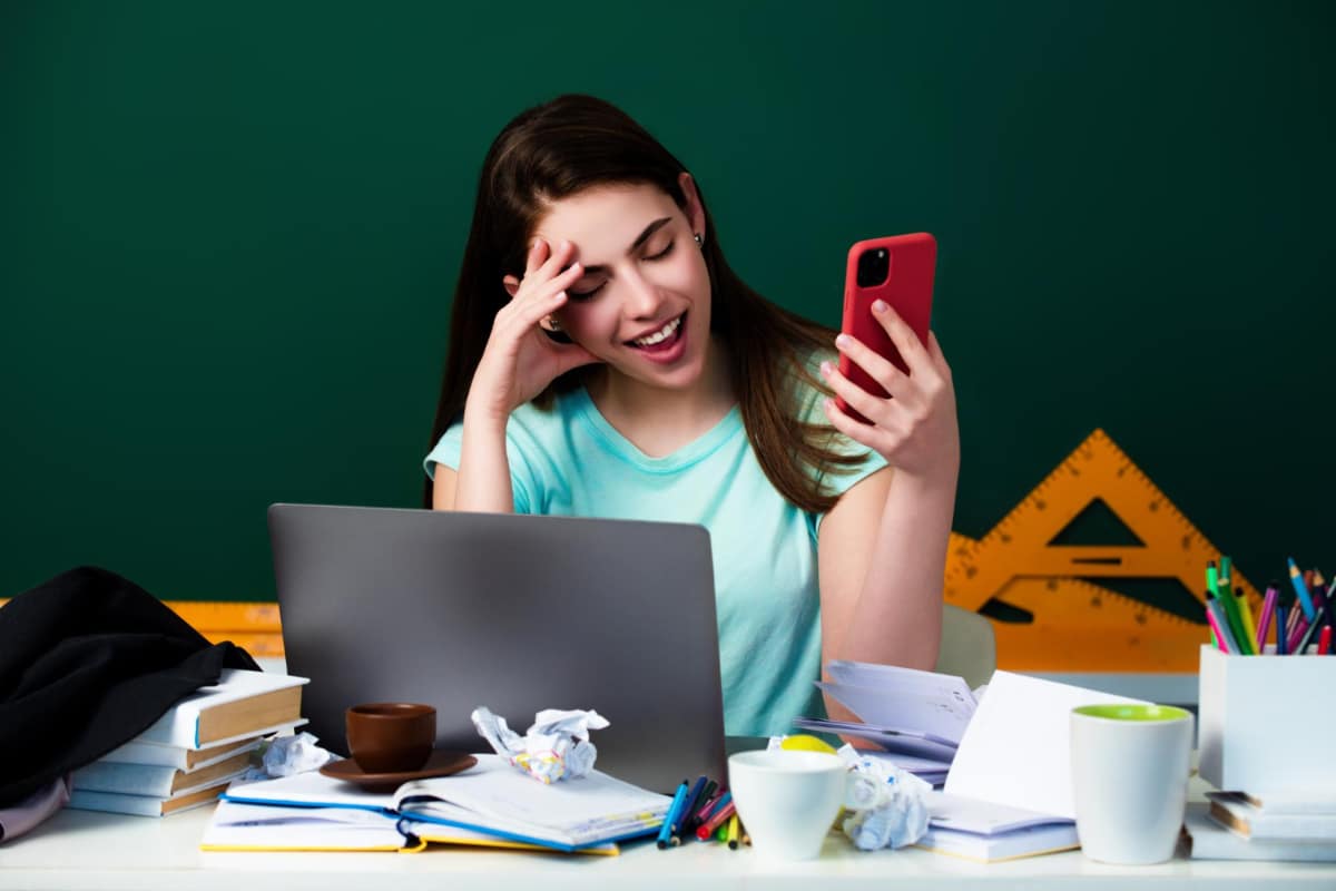 7 Reasons to Hire a Social Media Marketing Freelancer (Now)