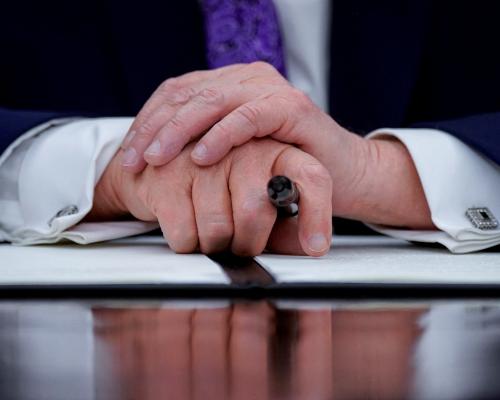 As the US midterms approach, AI is going to emerge as a key issue concerning voters | Nathan E Sanders and Bruce Schneier