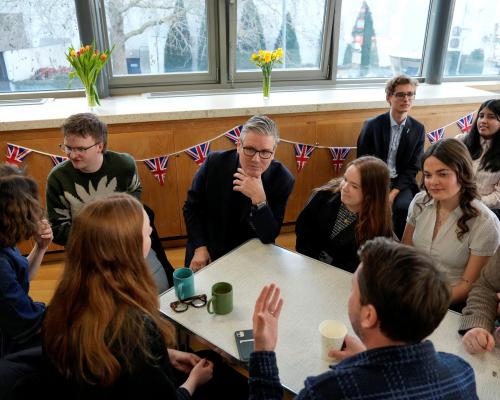 Starmer vows to fast-track social media law but says under-16s ban not definite