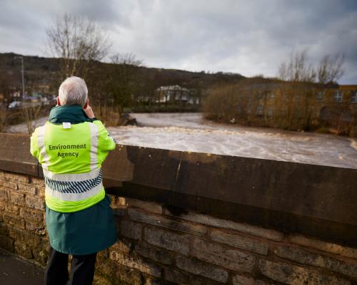 Ministers must end ‘barking mad’ restraints on civil service pay, union leader warns