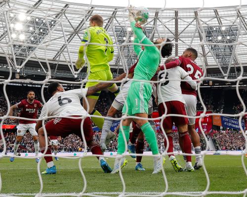 VAR offers up Arsenal’s title-deciding moment for digital mess generation | Barney Ronay
