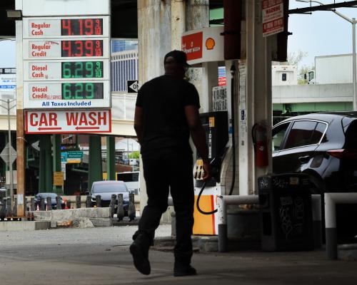 US economic growth rebounds 2% as consumer spending slows amid Iran war