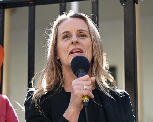 Australia news live: ‘Barely a street’ in Dubbo without trees poisoned by pesticides, NSW Greens say; PM rejects speculation about CGT changes