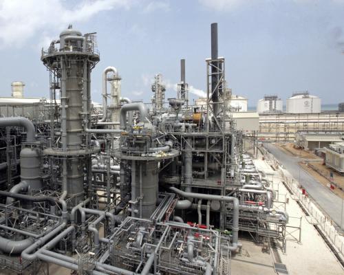 Gas prices soar and oil jumps as Iran war pushes down global stock markets