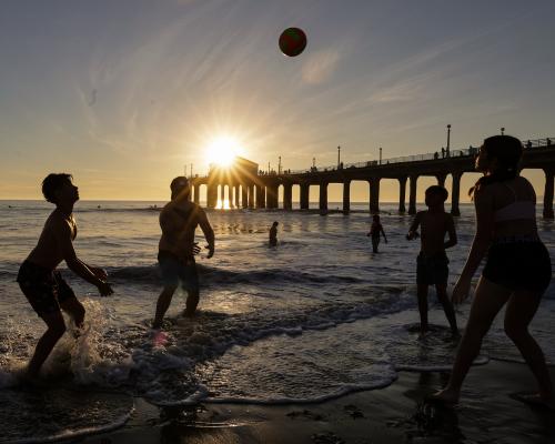Historic March heatwave pushes south-west US toward triple digits