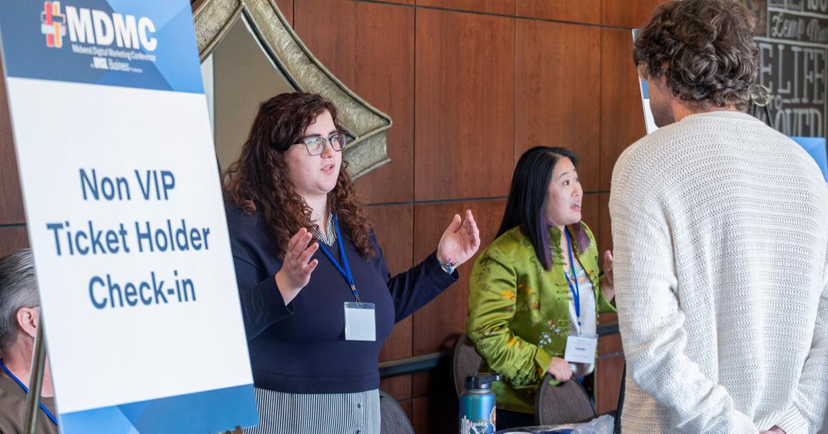 Midwest digital marketing conference prepares students for AI