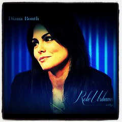 Content Marketing Job Trends: Mid-Level Down 70%+, Senior Up 300%+, AI Now Expected in 34% of Senior Roles - Digital Information World