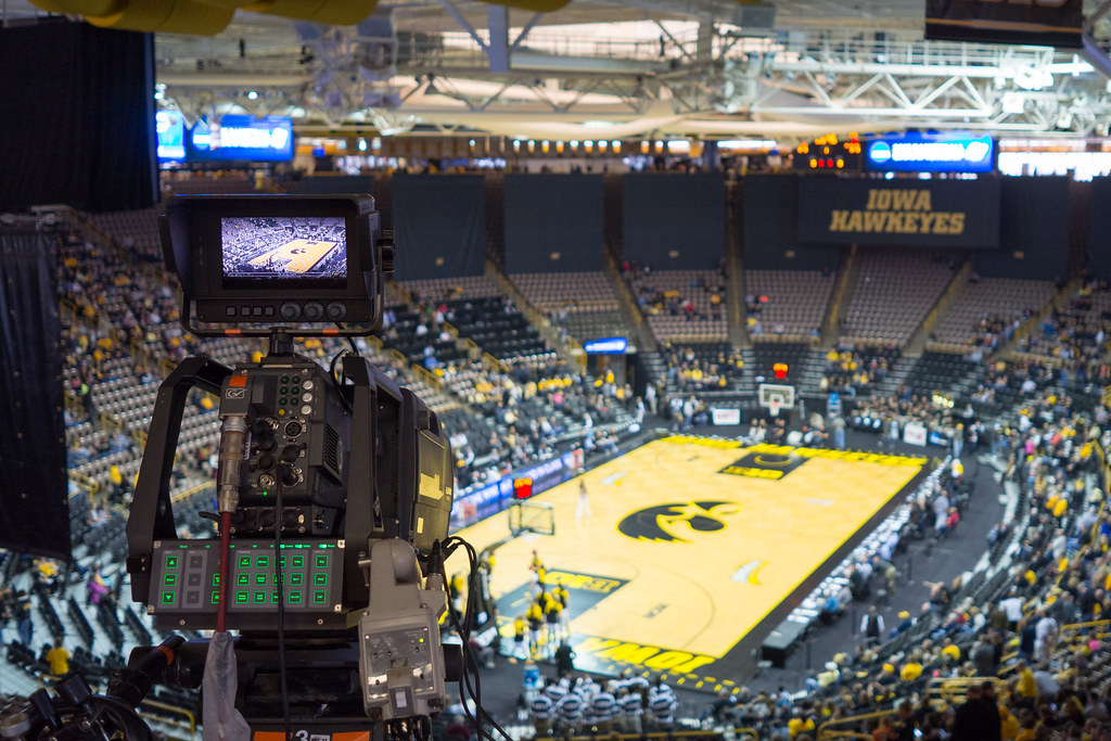 NCAA Sweet 16 Preview: Arkansas vs Arizona - Arkansas Razorbacks