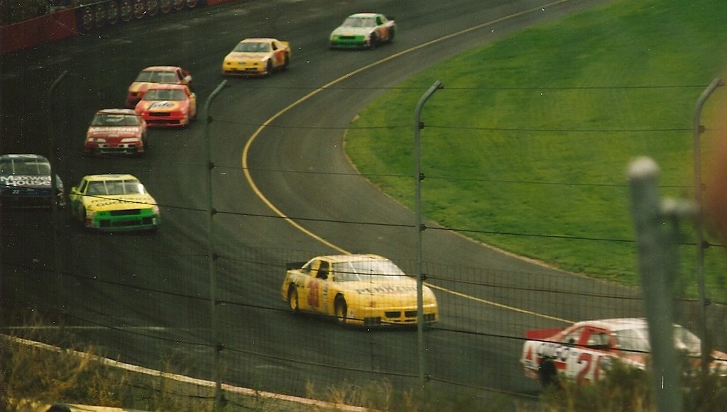 NASCAR Phoenix qualifying results, Joey Logano on the pole as starting lineup set - The Tennessean