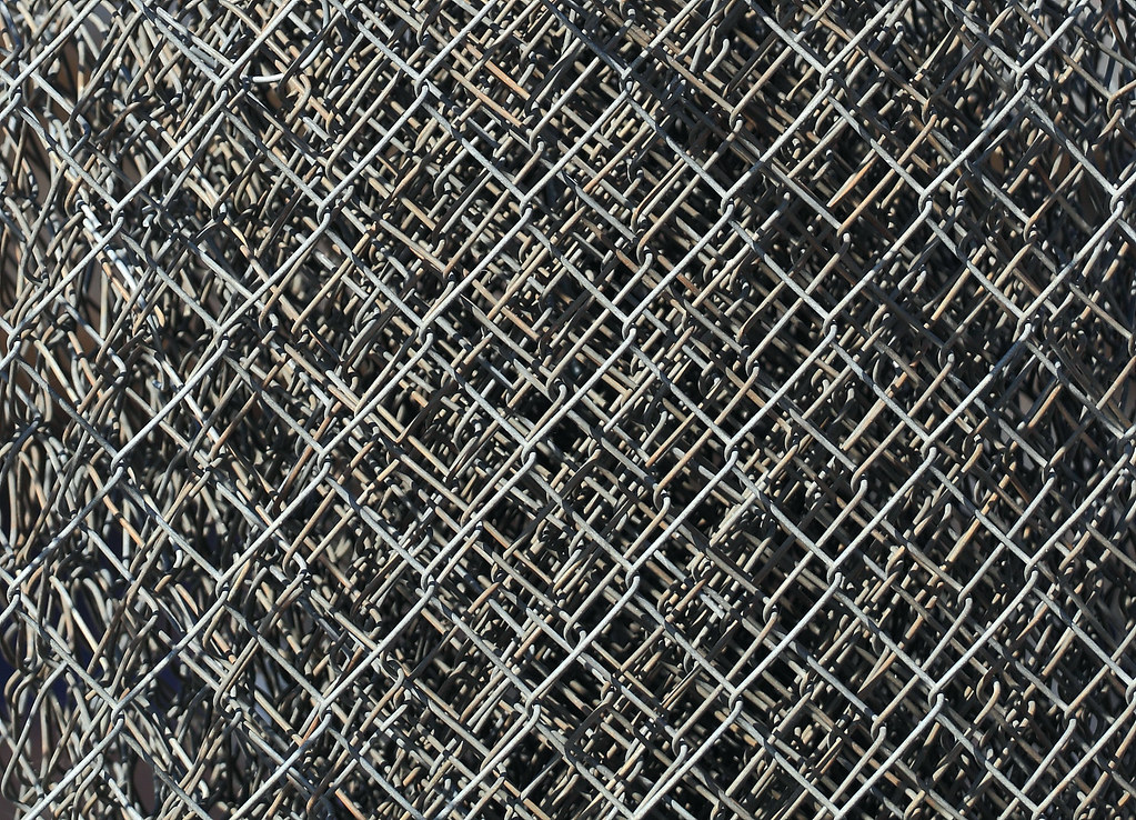 Phoenix movers spot Amber Alert suspect at gas station, block her car until police arrive - FOX 10 Phoenix