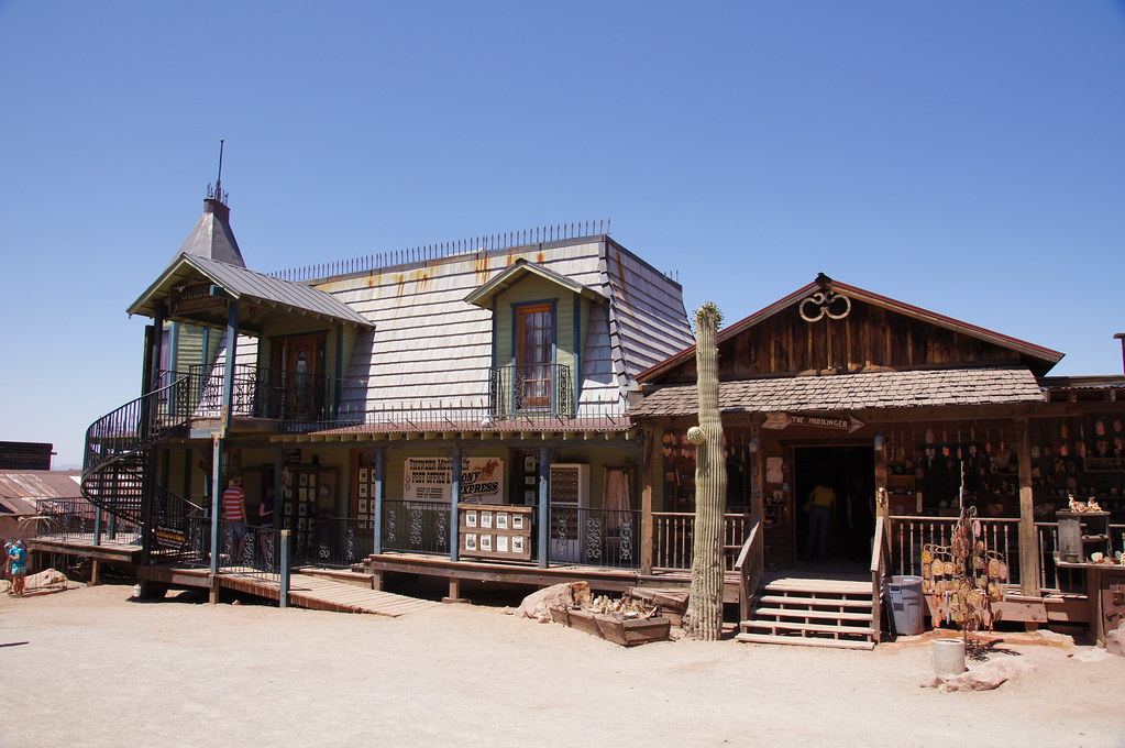 Arizona desert town breaks record for hottest March temperature in US history - The Guardian