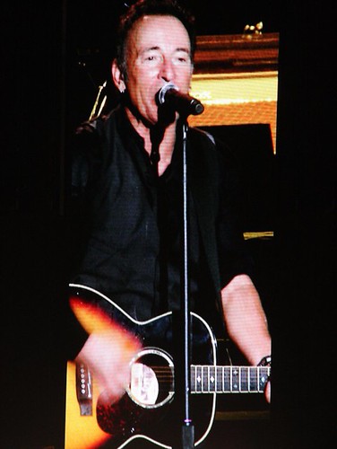 Bruce Springsteen is bringing tour 'in defense of America' to Phoenix - The Arizona Republic