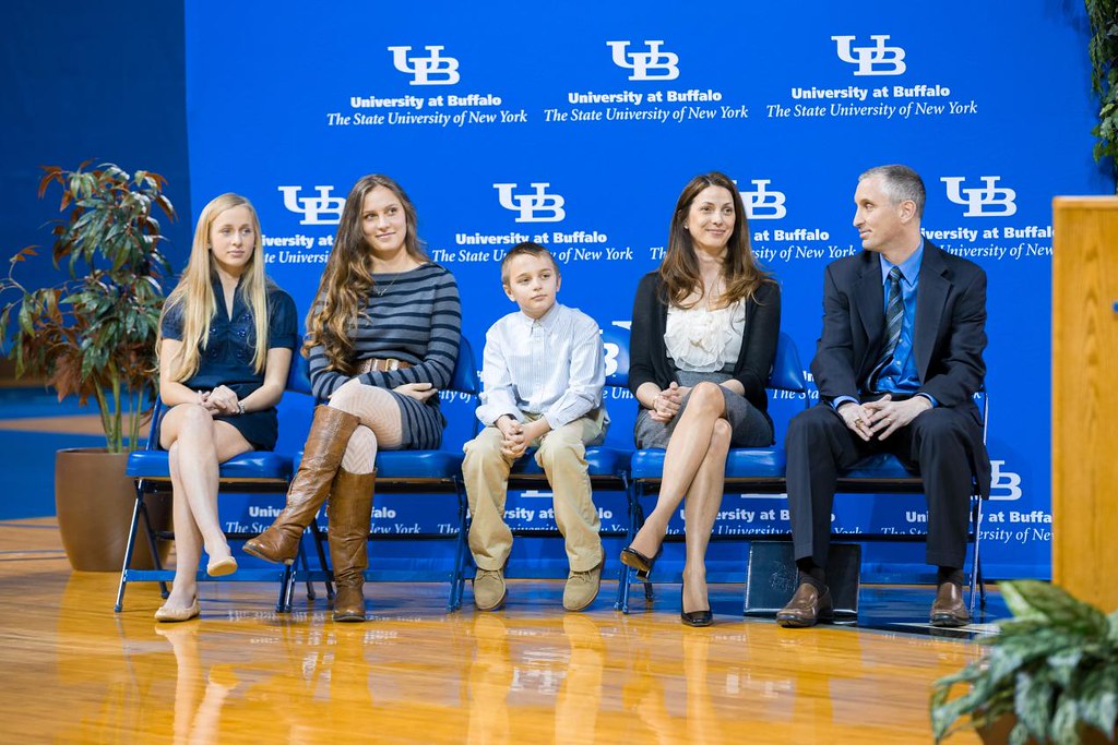 Bobby Hurley downplays future after Arizona State upsets Kansas - ESPN