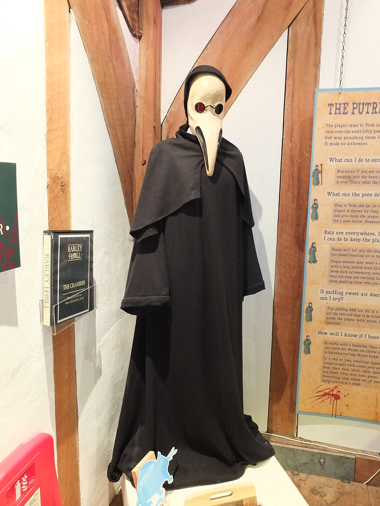 The First Flower Scent Diffuser Is Here — And It’s Basically Romantic Interior Design - Popdust