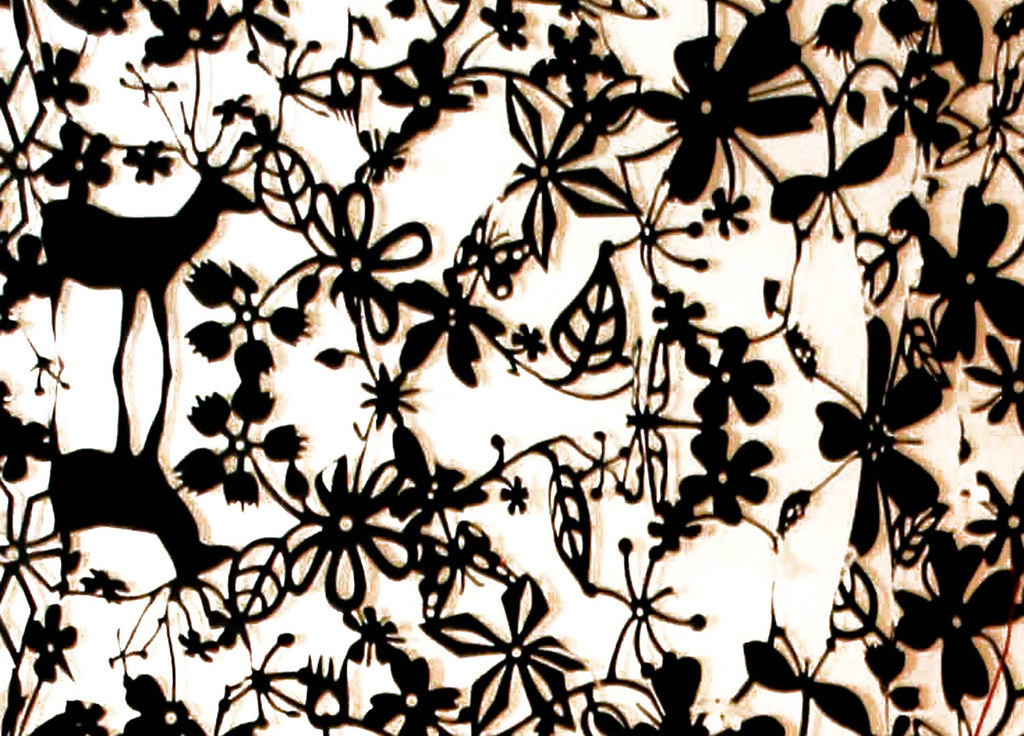 Stop Hanging Your Artwork, Instead Take This More Laidback Approach - Homes and Gardens