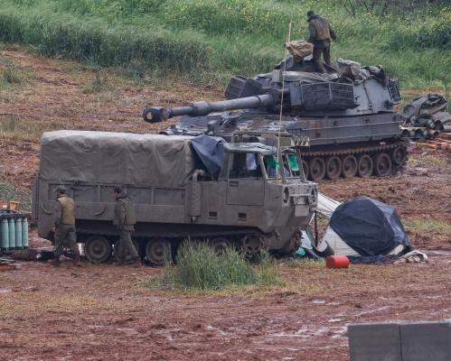 Middle East crisis live: Netanyahu orders expansion of invasion of southern Lebanon; Iranian forces wait for US ground troops