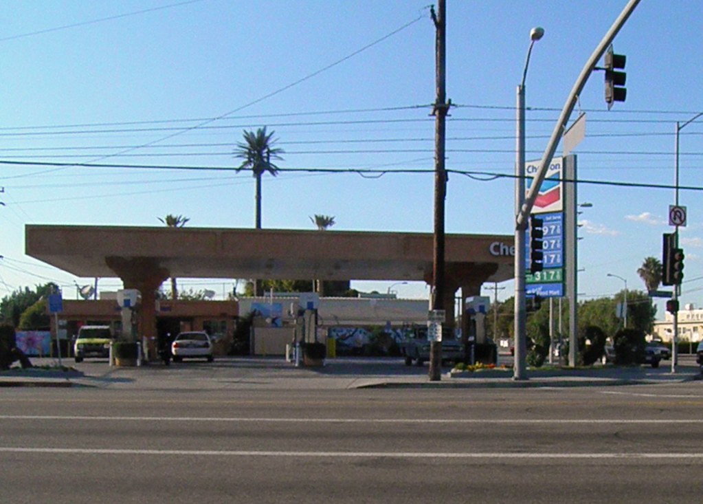 ‘It Looks Designer!’ Dollar Tree Eclectic Home Decor Finds for $1.25 That Transform Any Room - Woman's World