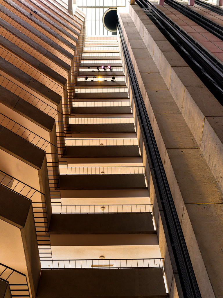 Designers Are Adding ‘Intimate Nooks’ to Living Rooms – Here’s Why They Feel So Luxe - Homes and Gardens