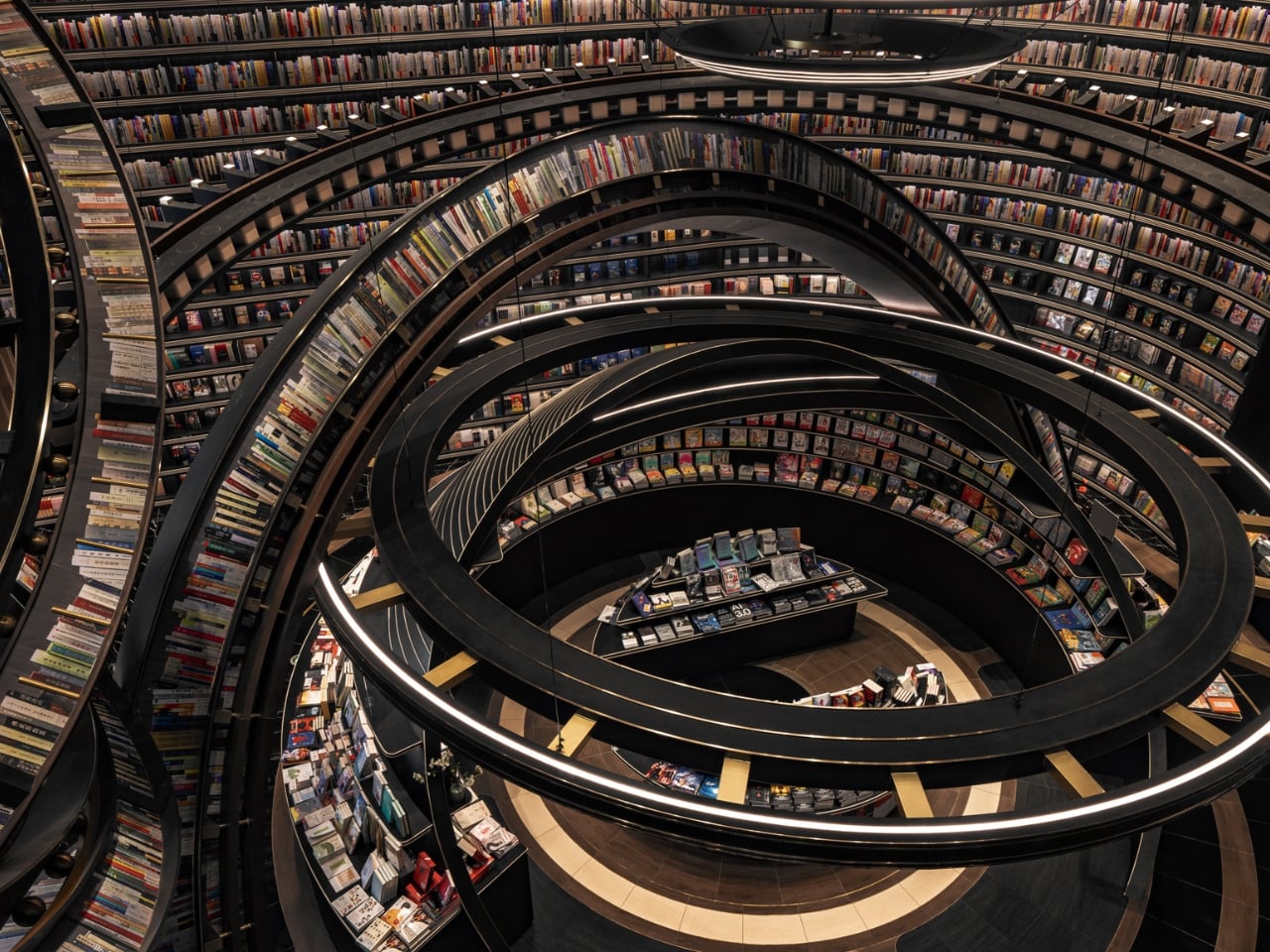 5 Best Surreal Bookstores That Make You Forget You’re Inside a Building