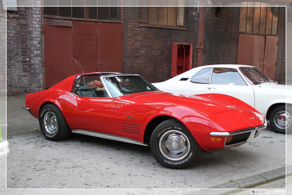 The Best Antique and Vintage Sales Happening This April – The Key Dates to Know About - Homes and Gardens