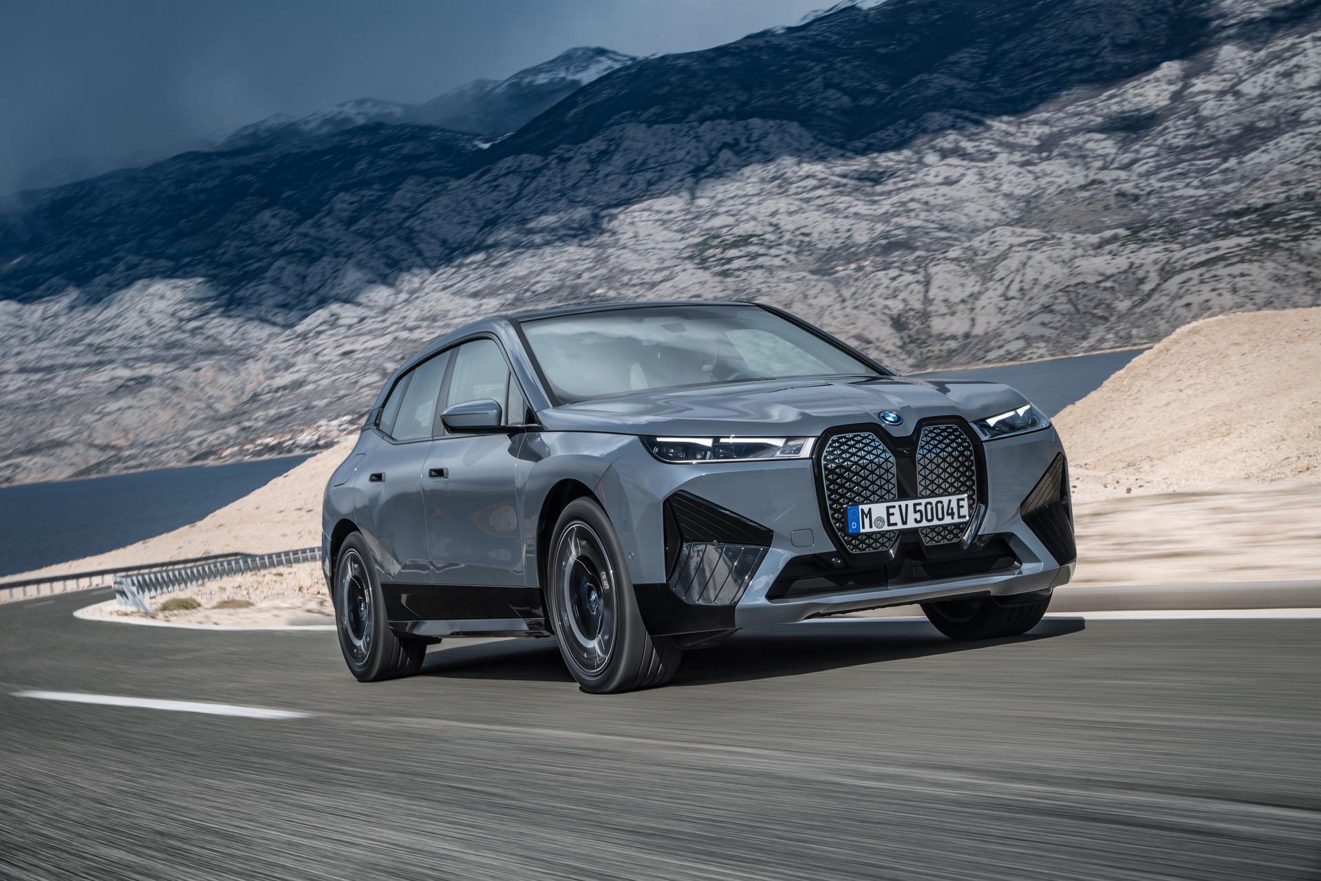 BMW iX Sales Drop in the U.S. Signals the End of a Brilliant, Misunderstood EV