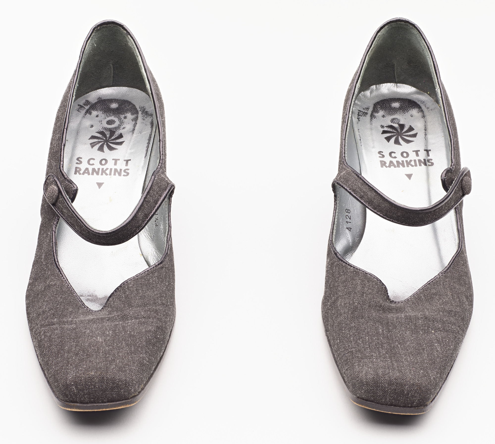 27 Interior Design Living Room Ideas for 2026 The Kind Professionals Don’t Post For Free - TheCoolist