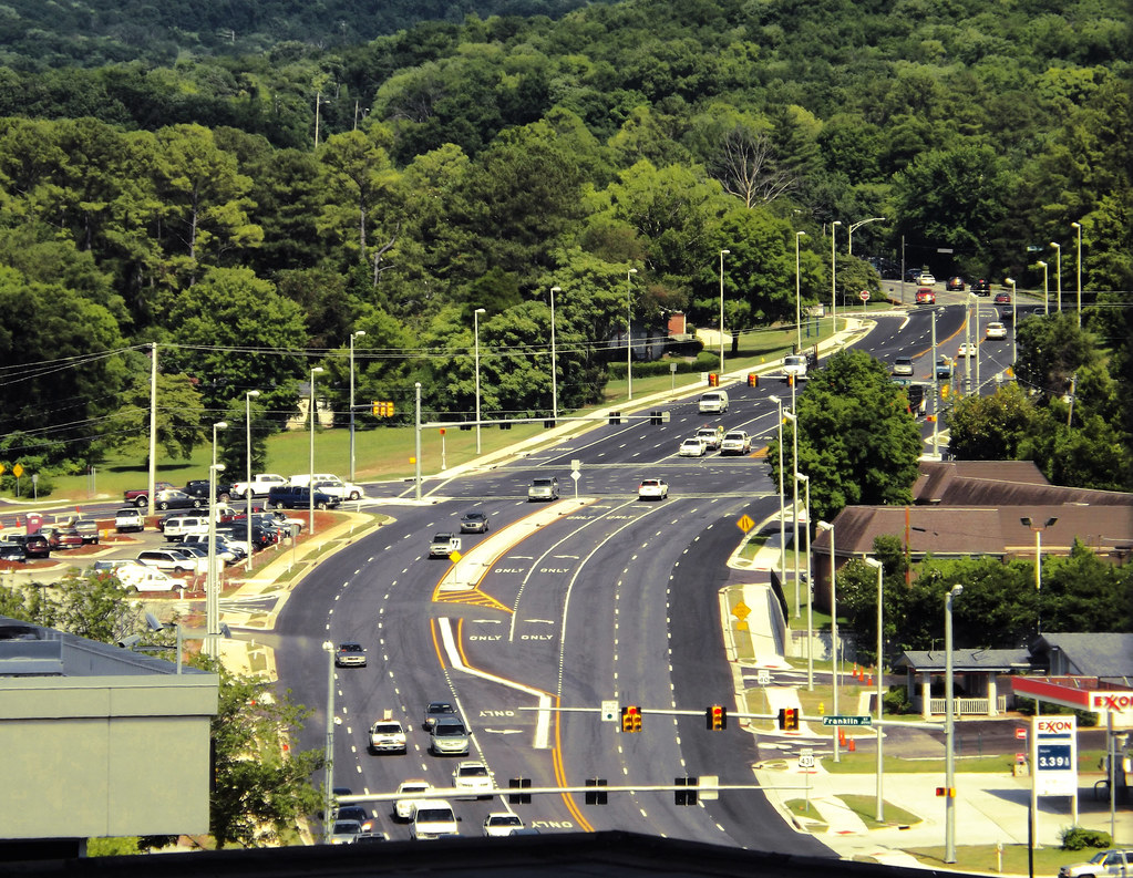 Governors Drive study, including Medical District, seeks to enhance transportation safety - City of Huntsville (.gov)