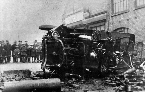 Fatal crash in Phoenix leaves motorcycle rider dead - 12News