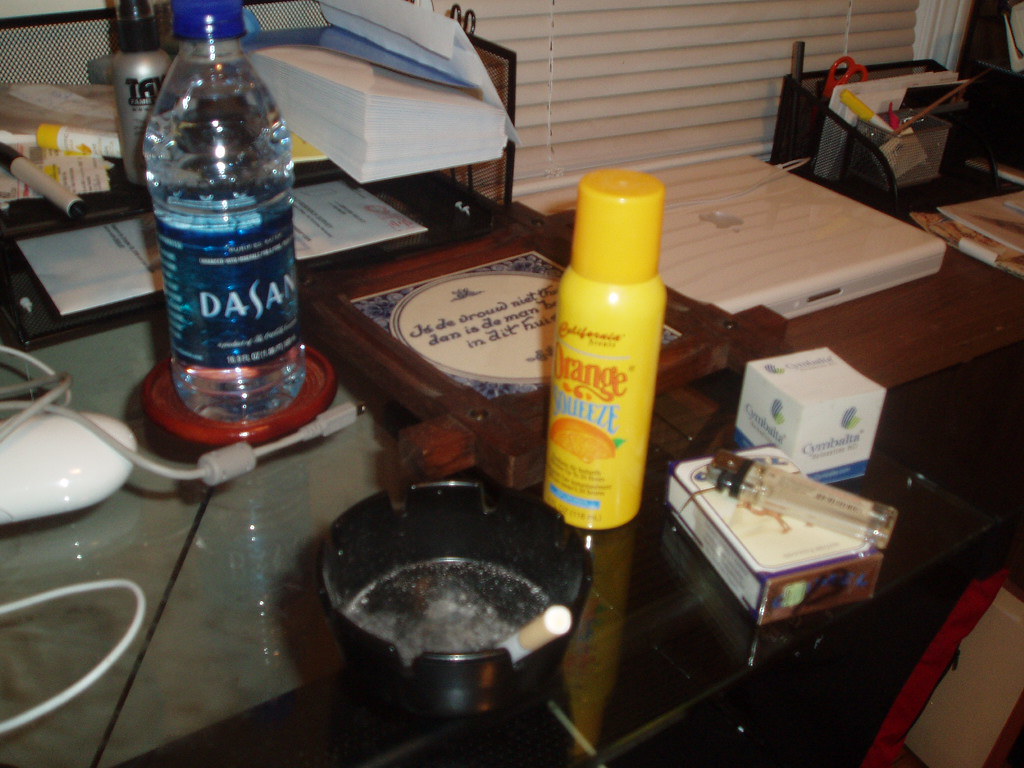 Man seriously hurt after crashing into tax center building in central Phoenix - 12News