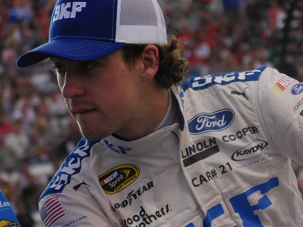 Ryan Blaney rallies for Phoenix victory, completes Penske weekend sweep - NASCAR.com